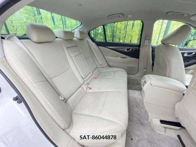 Nissan SKYLINE 2014-06 368327-9