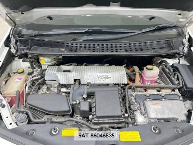 Toyota PRIUS ALPHA 2011-08 341878-18