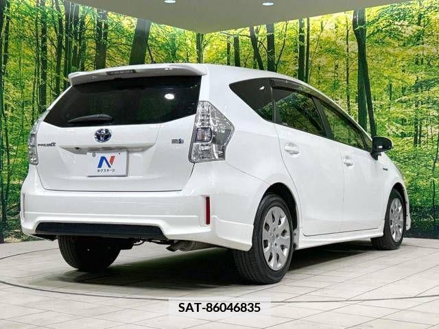 Toyota PRIUS ALPHA 2011-08 341878-17