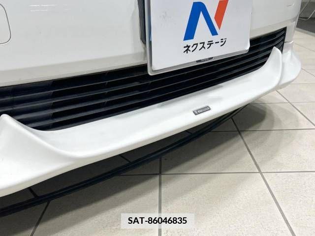 Toyota PRIUS ALPHA 2011-08 341878-2