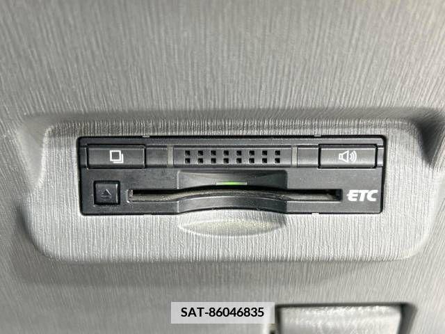 Toyota PRIUS ALPHA 2011-08 341878-5