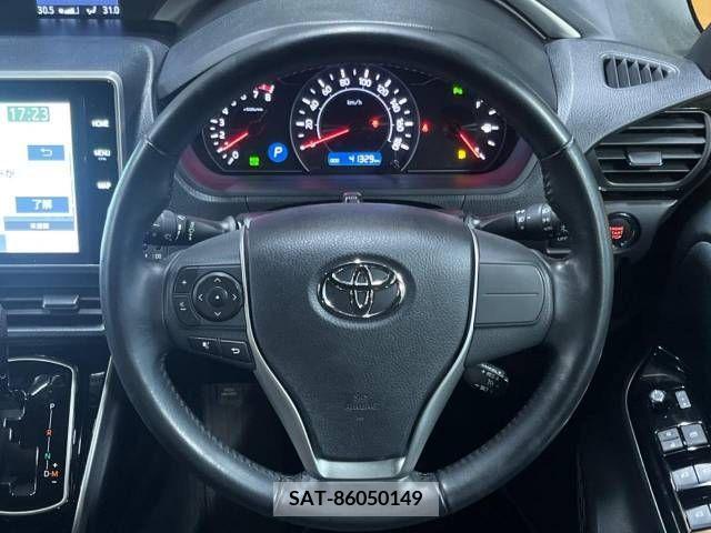 Toyota VOXY 2019-01 223958-12