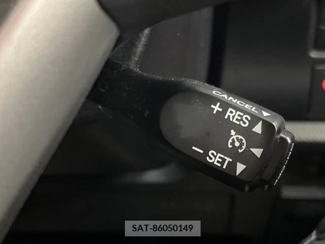 Toyota VOXY 2019-01 223958-6