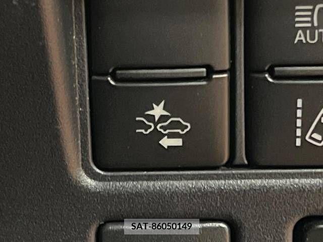 Toyota VOXY 2019-01 223958-2