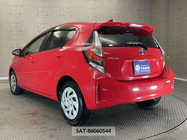 Toyota AQUA 2017-12 218291-2