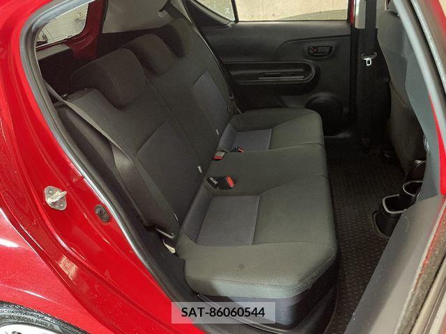 Toyota AQUA 2017-12 218291-11