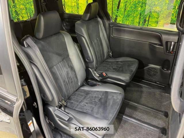 Toyota ESQUIRE 2019-06 321619-9