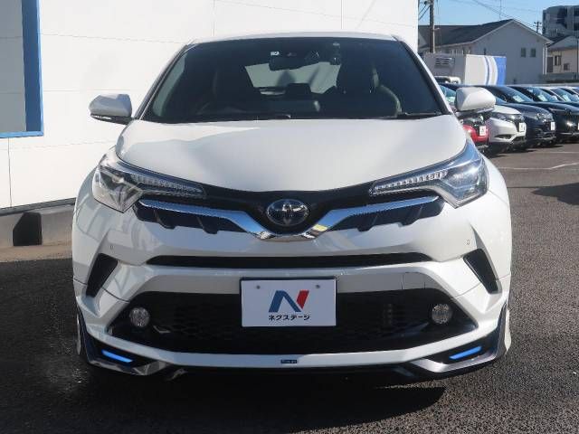 Toyota C-HR 2017-02 28414-14