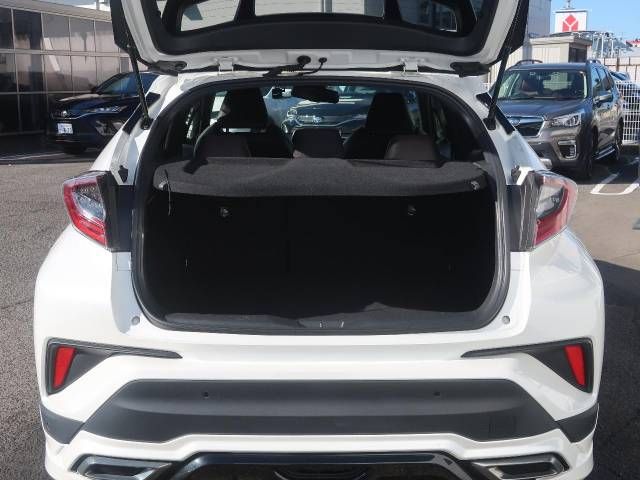 Toyota C-HR 2017-02 28414-10