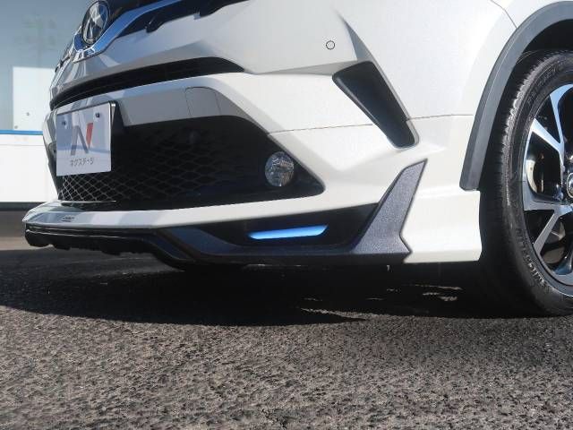 Toyota C-HR 2017-02 28414-2