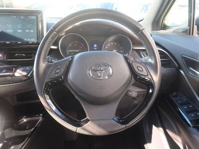Toyota C-HR 2017-02 28414-11