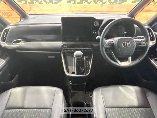 Toyota NOAH 2023-04 279492-1