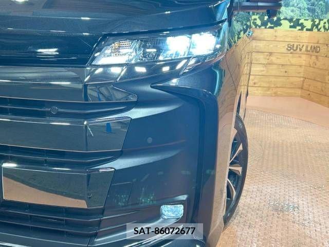 Toyota NOAH 2023-04 279492-12