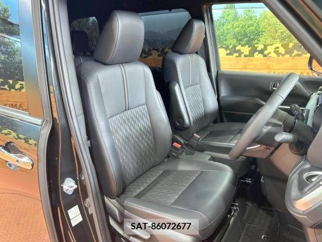 Toyota NOAH 2023-04 279492-8