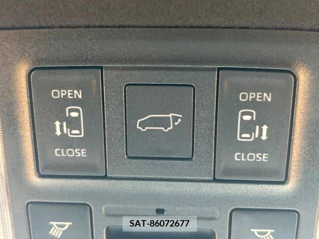 Toyota NOAH 2023-04 279492-6