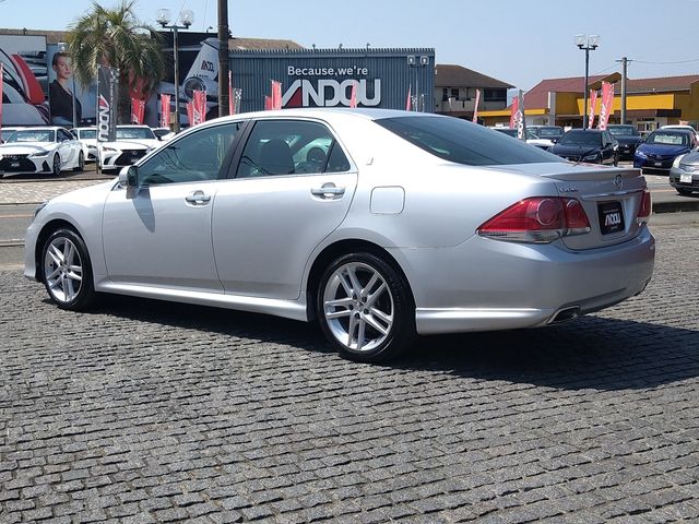 Toyota CROWN SEDAN 2011-02 2461-3
