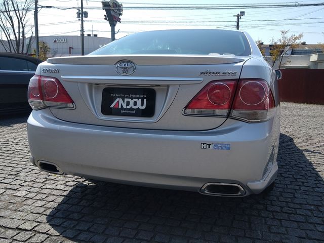 Toyota CROWN SEDAN 2011-02 2461-6