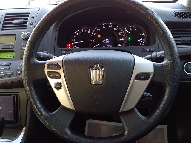Toyota CROWN SEDAN 2011-02 2461-12