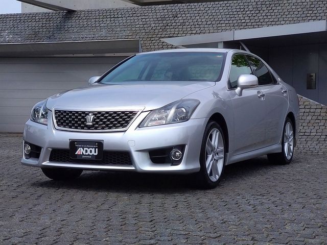 Toyota CROWN SEDAN 2011-02 2461-0