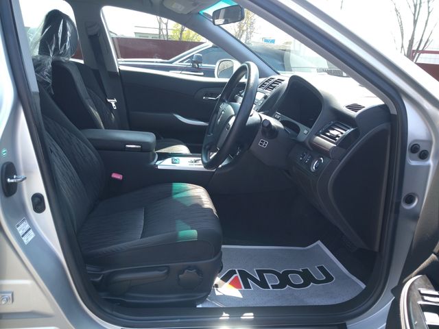 Toyota CROWN SEDAN 2011-02 2461-9