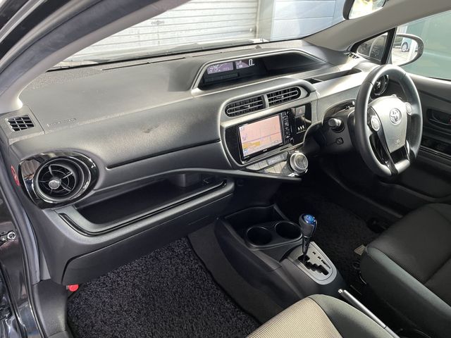 Toyota AQUA 2016-07 21320-22