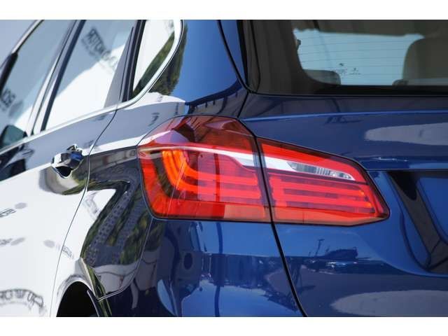 Bmw 2 SERIES 2018-06 5299-5