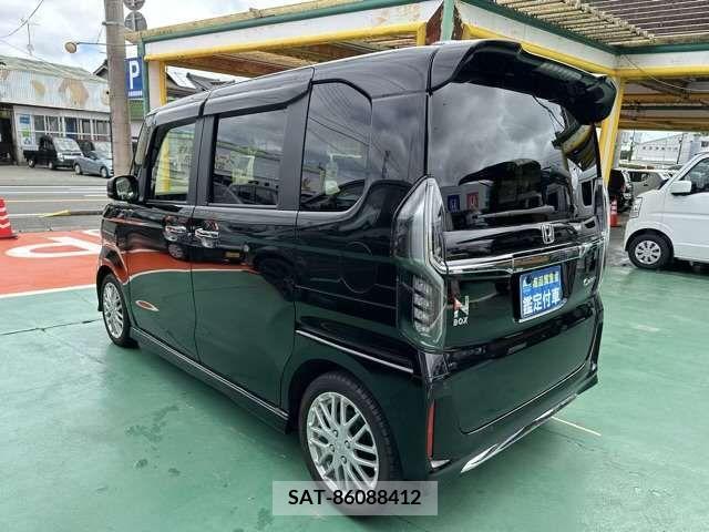 Honda N BOX CUSTOM 2022-07 307301-1