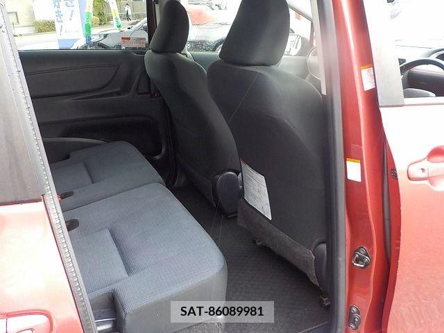 Toyota SIENTA 2015-08 335109-11