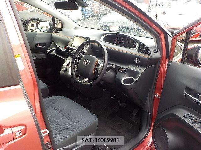 Toyota SIENTA 2015-08 335109-9
