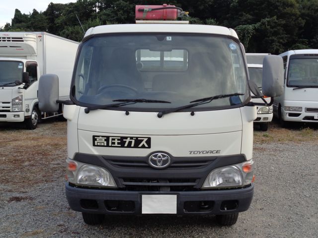 Toyota TOYOACE 2014-01 11097-1