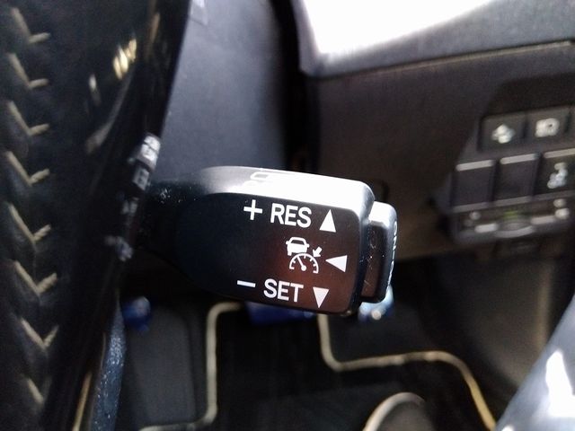 Toyota PRIUS ALPHA 2016-10 183214-26