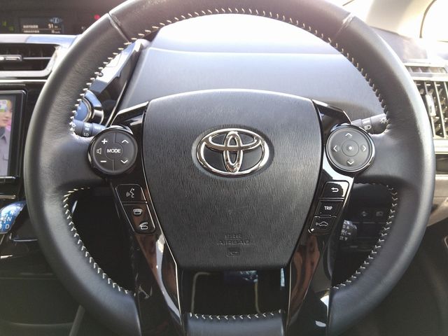 Toyota PRIUS ALPHA 2016-10 183214-21