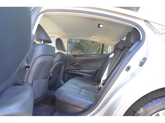 Lexus ES 2019-02 196492-17