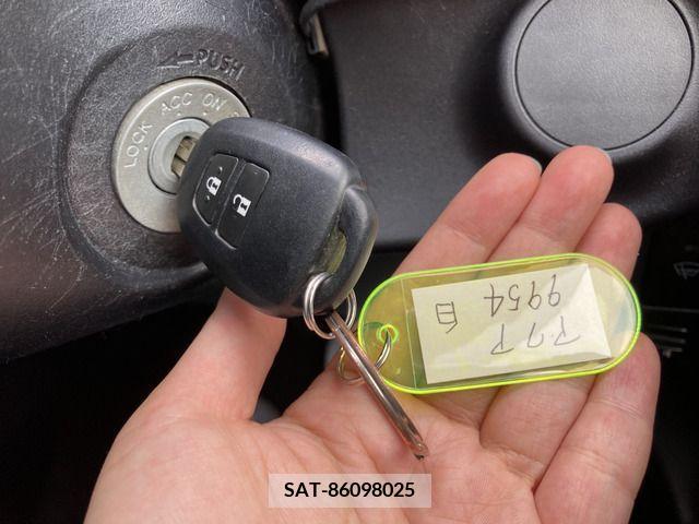 Toyota AQUA 2014-01 378391-8