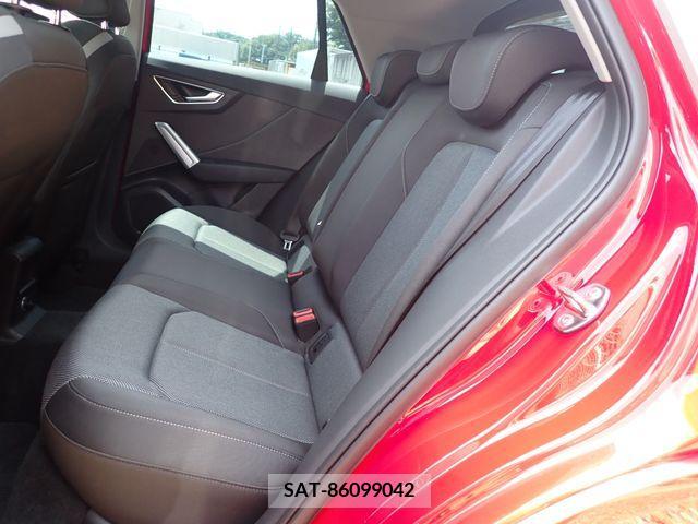 Audi Q2 2019-10 333708-10