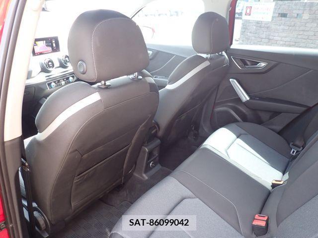 Audi Q2 2019-10 333708-11