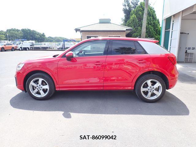 Audi Q2 2019-10 333708-6
