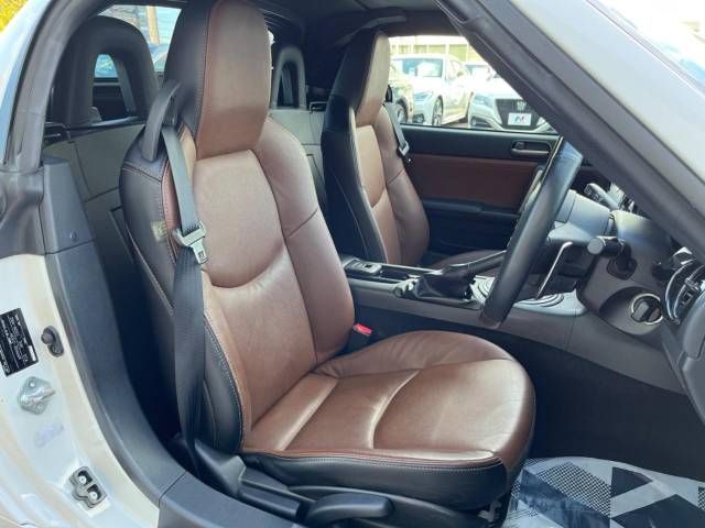 Mazda ROADSTER 2015-01 18497-10