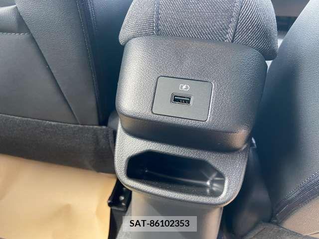 Nissan AURA 2023-09 261461-14