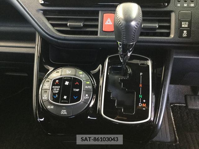 Toyota NOAH 2019-04 298100-17