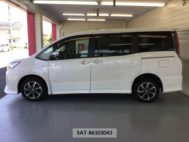 Toyota NOAH 2019-04 298100-8