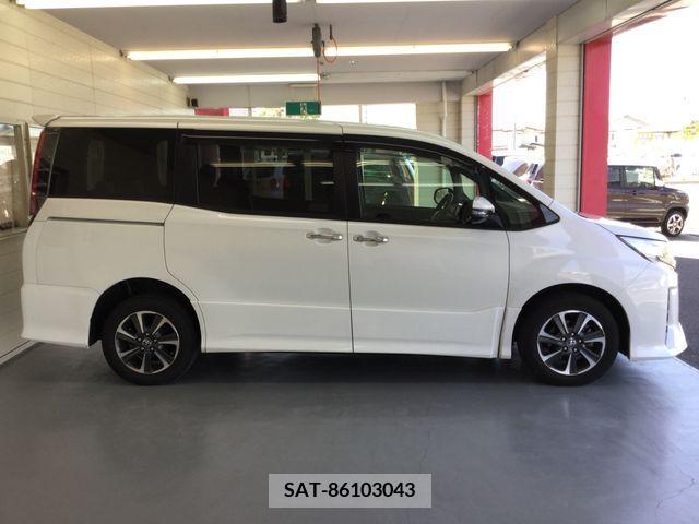 Toyota NOAH 2019-04 298100-7