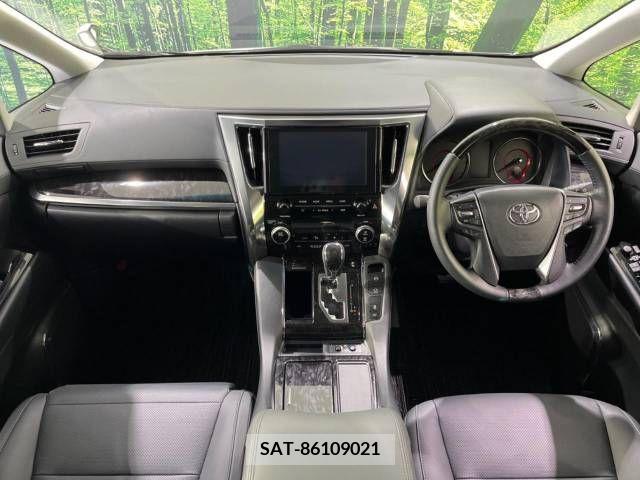 Toyota ALPHARD 2021-10 211871-1