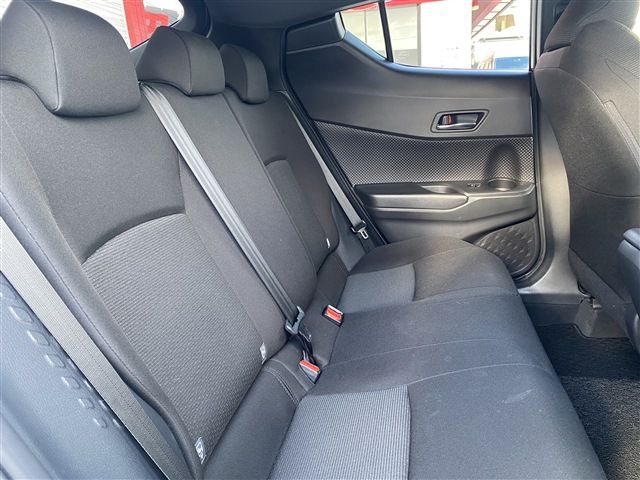 Toyota C-HR 2017-05 2871-12