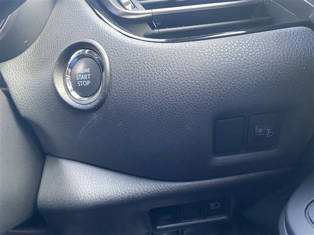Toyota C-HR 2017-05 2871-26