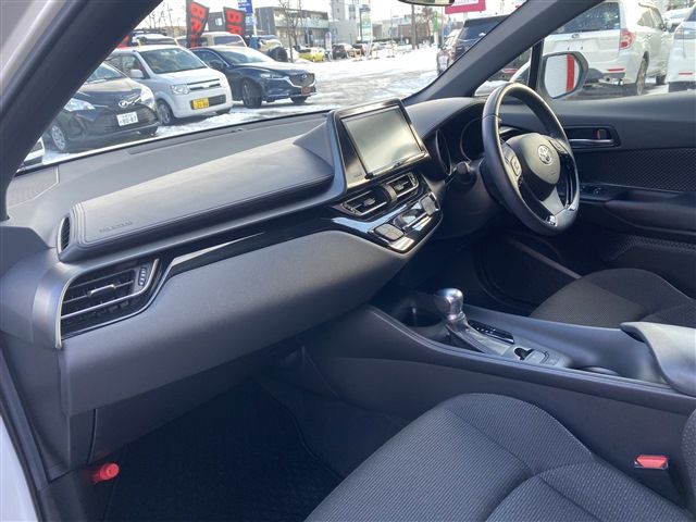 Toyota C-HR 2017-05 2871-19