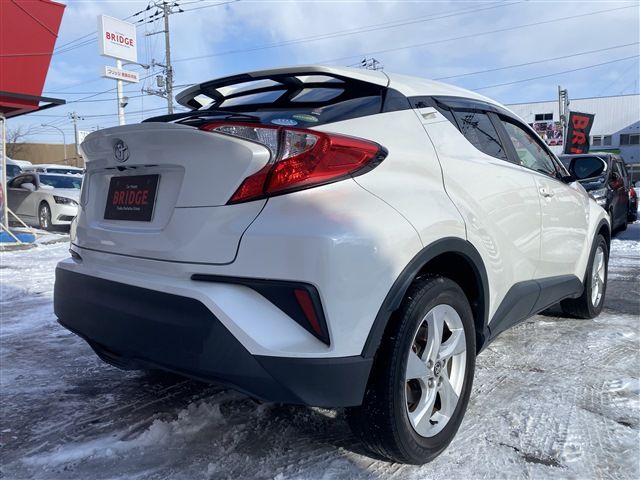 Toyota C-HR 2017-05 2871-5