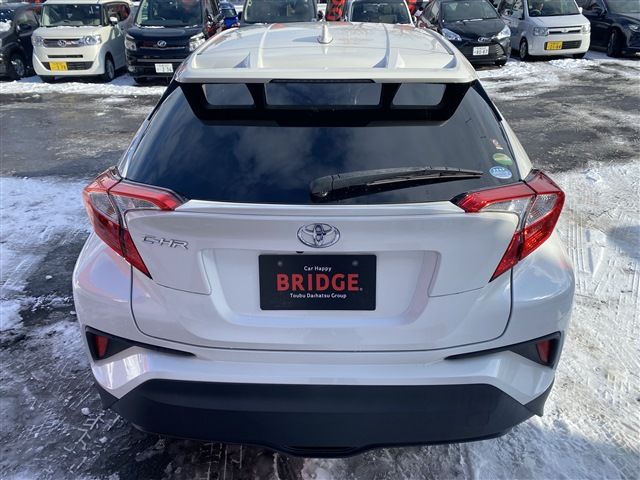 Toyota C-HR 2017-05 2871-4