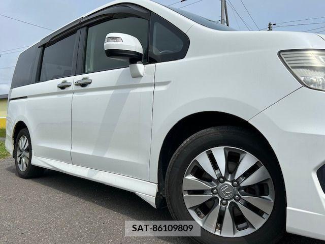 Honda e 2013-09 328305-10