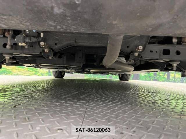 Lexus CT 2011-06 256913-19